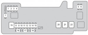 Toyota Aygo mk1 - fuse box - engine compartment (top side)