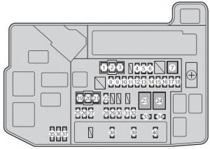 Toyota Prius mk3 - fuse box - engine compartment