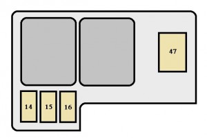 Toyota Sienna mk1 - fuse box - engine compartment (Canada)