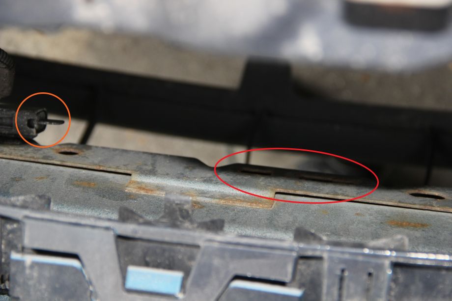 ford-focus-mk2-temp-sensor-location1 Ford Focus MK2 outdoor temperature sensor location