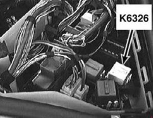 BMW 3 series E46 - fuse box diagram - K6326 - unloader relay terminal 15 (MS42)